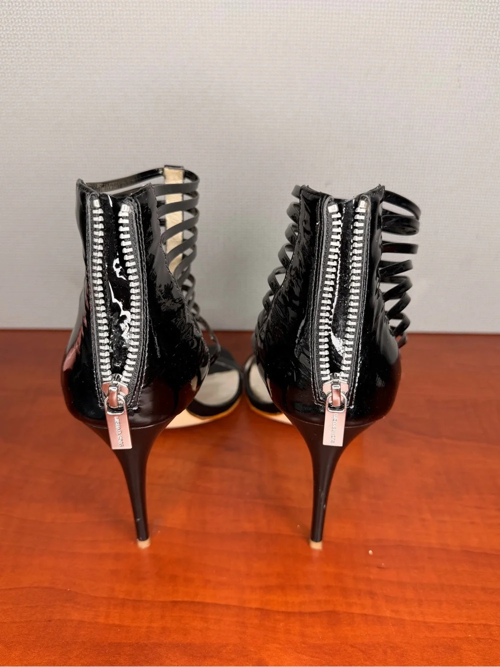 Michael Kors Black Patent Leather Heels Gladiator Zipper Closure Sandal 9.5M